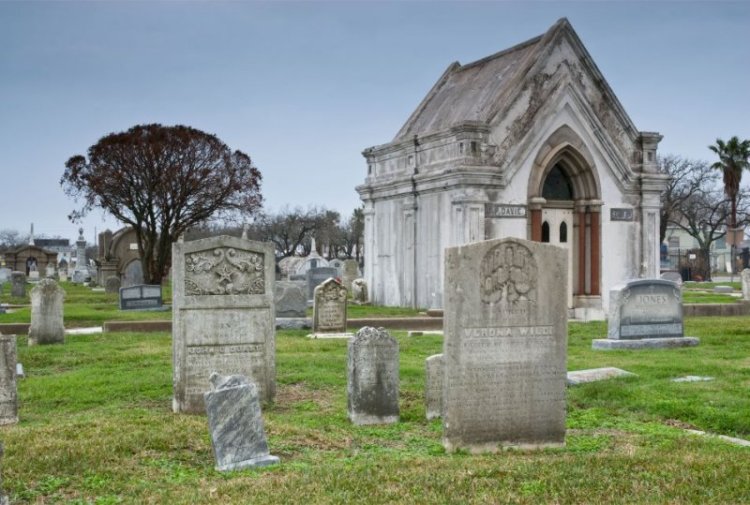 Haunted Cemetery in Galveston
