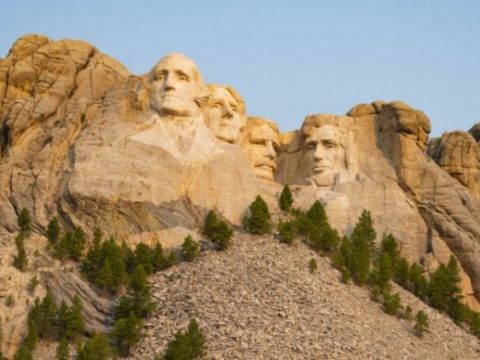 7 Best Mount Rushmore Bus Tours