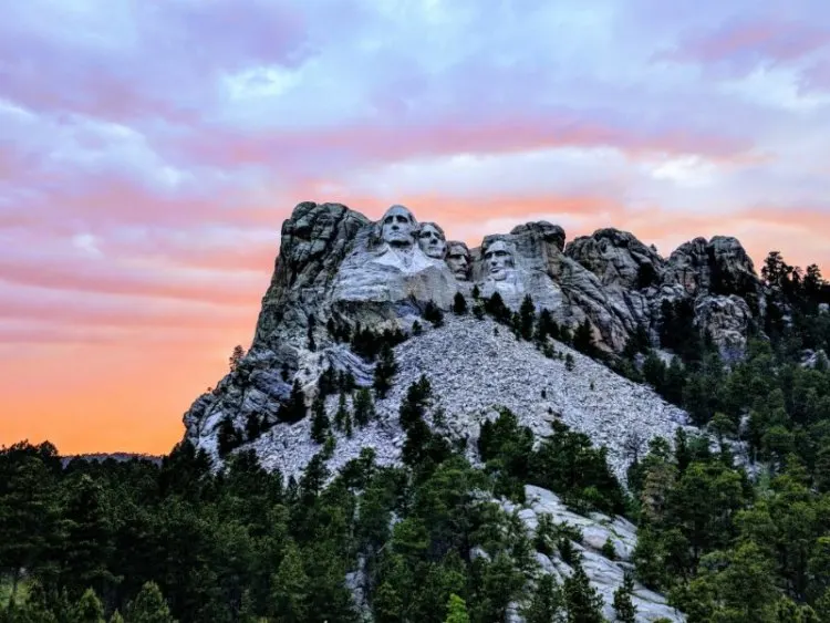 Mount Rushmore Sunset Scenery