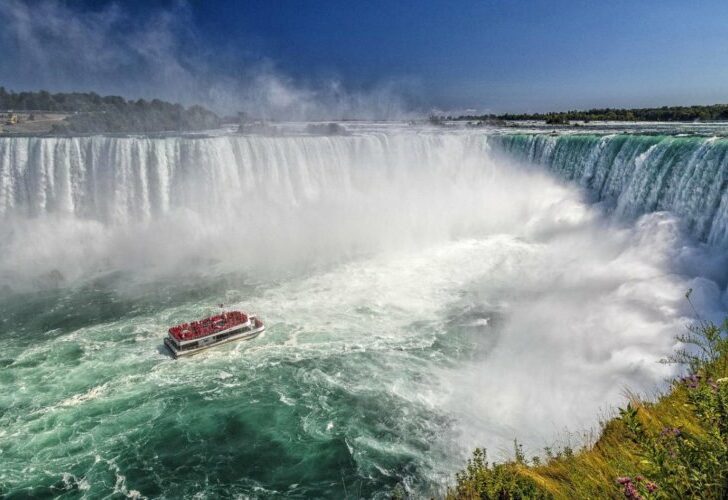 Niagara Falls Cruise Adventure