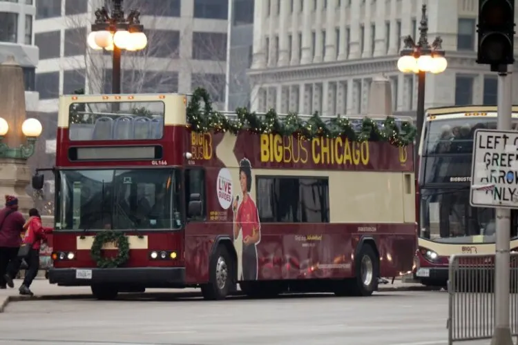 Red Big Bus Chicago decorated for Christmas 
