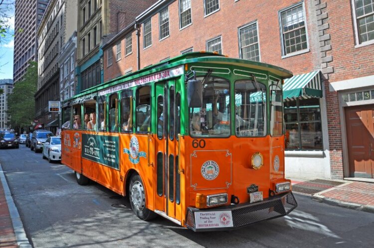 Side view of Boston Old Town Trolley