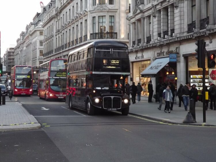 Color Black London Bus