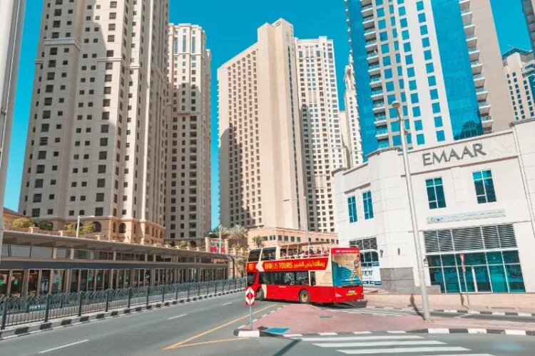Tourist on Big bus tour in Dubai