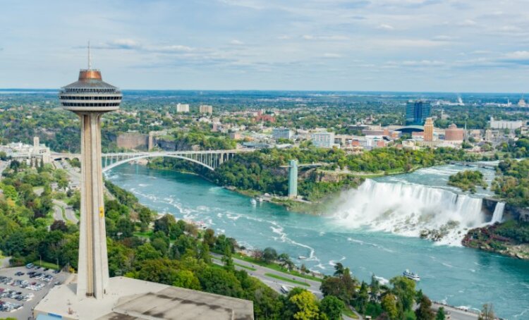 Aerial view of the Skylon Tower and the beautiful Niagara Falls