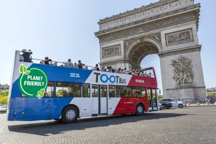 Paris Tootbus tour on Triumphal Arch