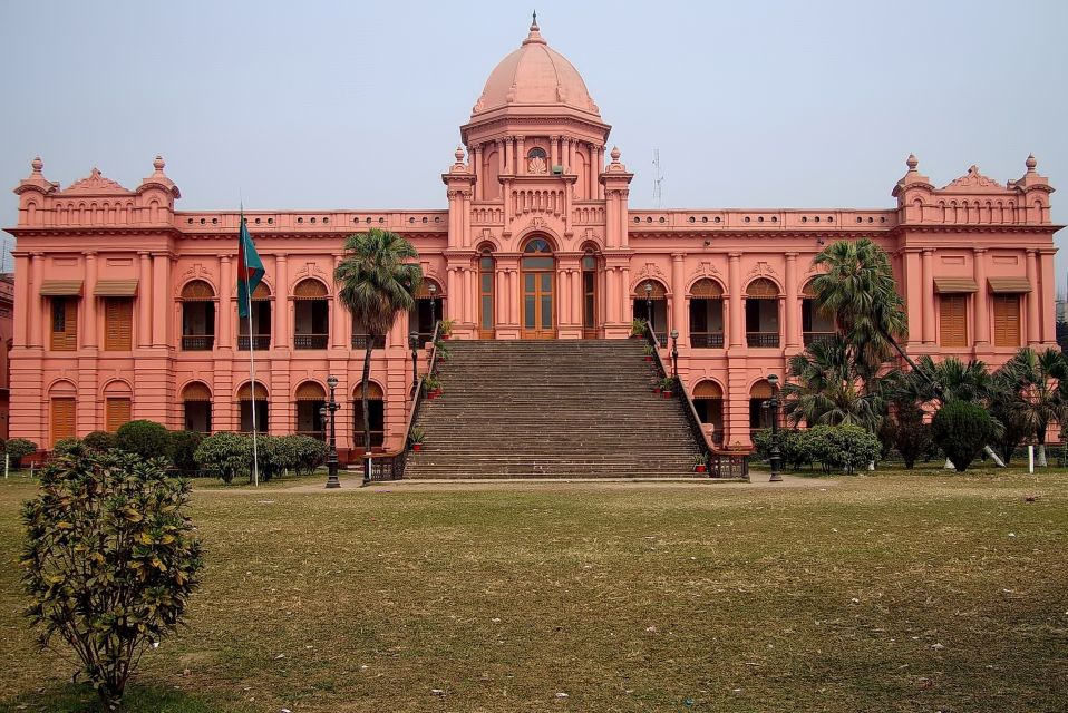 Dhaka monument