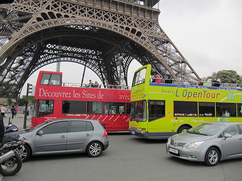 Paris Bus Travel Guide: 7 Current Stops & Airports