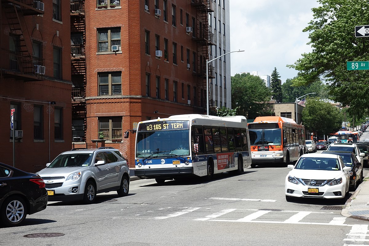 Q3 Bus on the move